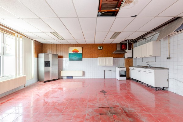 Medium property photo - Loetestraat 2, 3044 AX Rotterdam